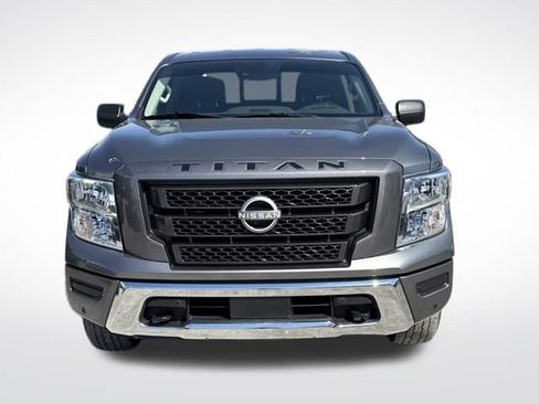 Used 2023 Nissan Titan SV w/ SV Convenience Package image 10
