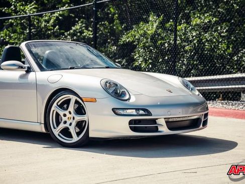 Used 2006 Porsche 911 Carrera RWD image 37