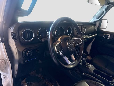 Used 2023 Jeep Wrangler Unlimited Sahara w/ Cold Weather Group AWD/4WD image 10