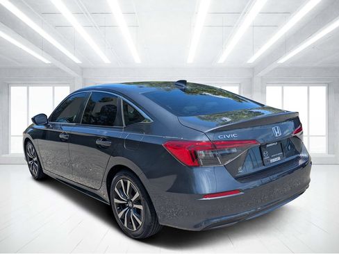 Used 2023 Honda Civic EX image 5