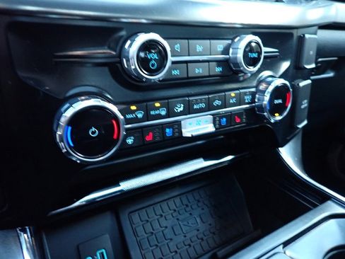 Used 2023 Ford F150 Lariat w/ Equipment Group 502A High image 31