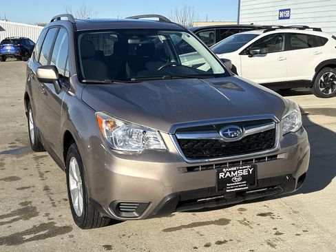 Used 2016 Subaru Forester 2.5i Premium w/ All-Weather Package image 8