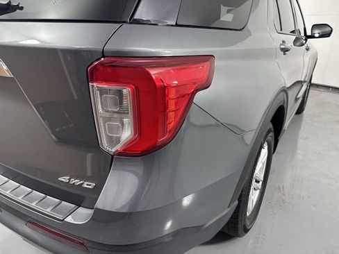 Used 2023 Ford Explorer XLT w/ Equipment Group 202A AWD/4WD image 30