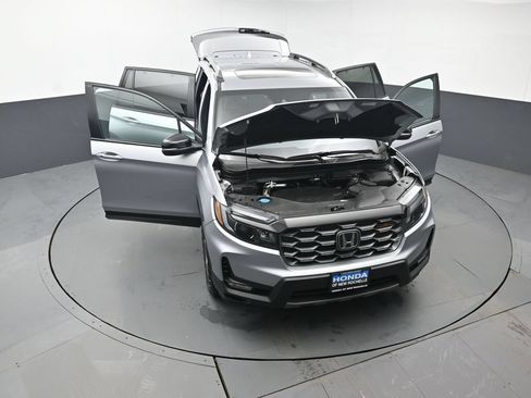 Certified 2024 Honda Passport TrailSport image 56