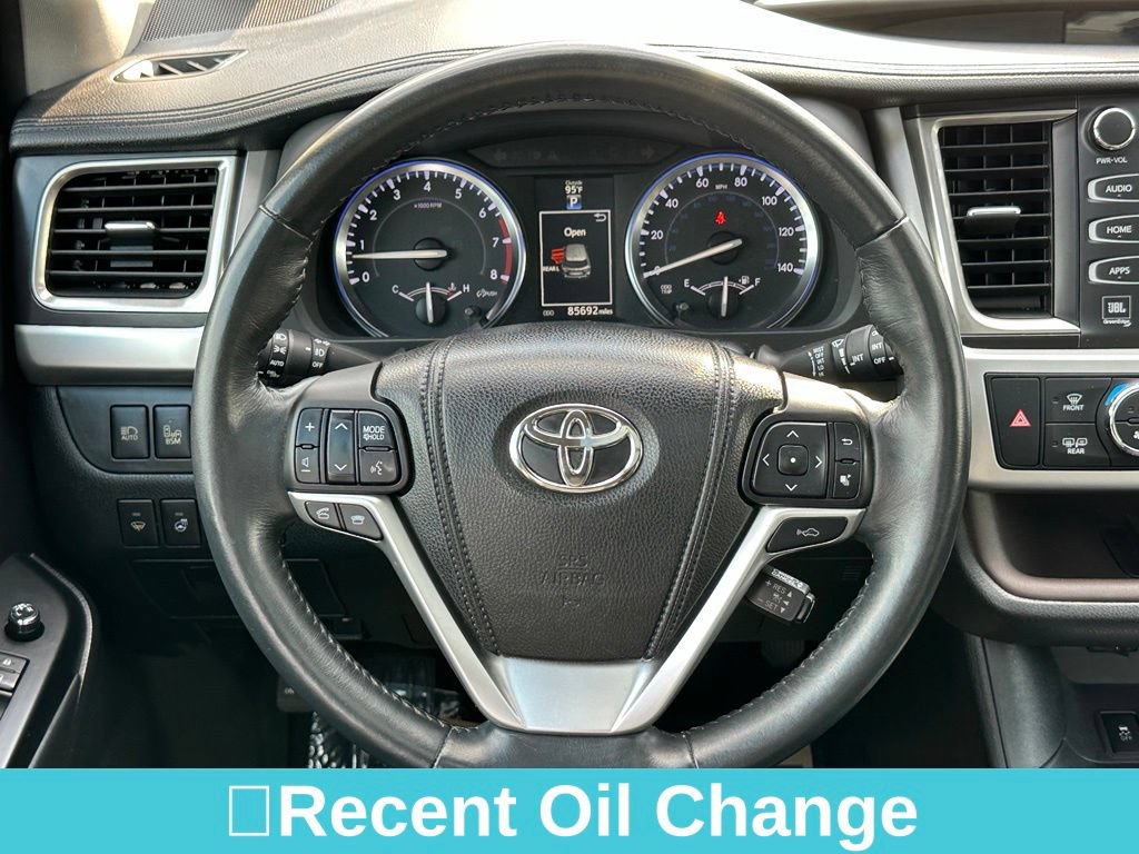Used 2014 Toyota Highlander Limited Platinum AWD/4WD image 34