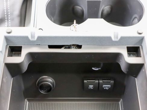 New 2025 INEOS Grenadier Fieldmaster Edition image 56