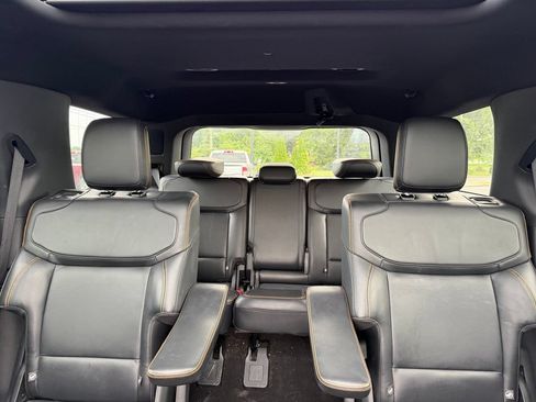 Used 2025 Ford Expedition Tremor AWD/4WD image 15