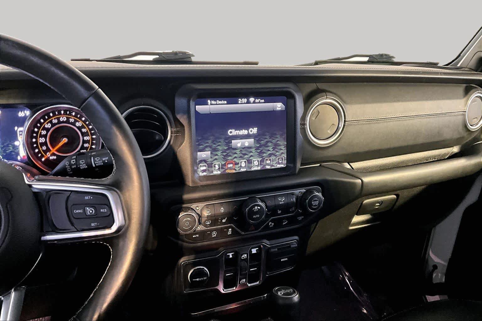 Used 2018 Jeep Wrangler Unlimited Sahara w/ Dual Top Group AWD/4WD image 7