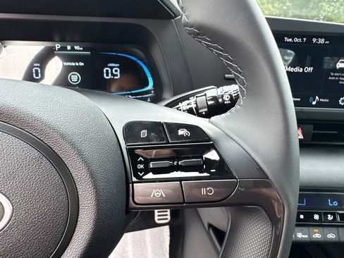 New 2025 Hyundai Elantra Sport image 15