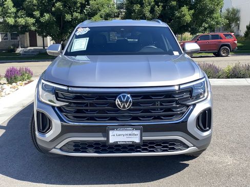 Used 2024 Volkswagen Atlas Cross Sport SE AWD/4WD image 9