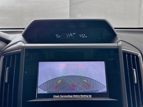 Used 2023 Subaru Forester Premium AWD/4WD image 22