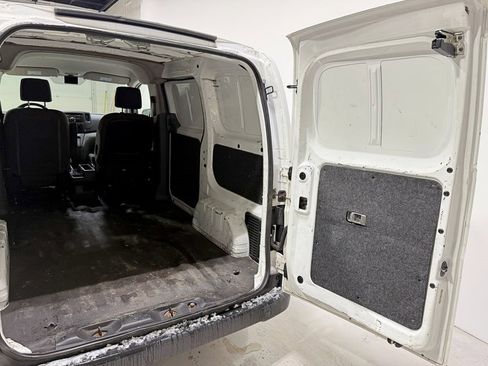 Used 2015 Nissan NV200 S image 24