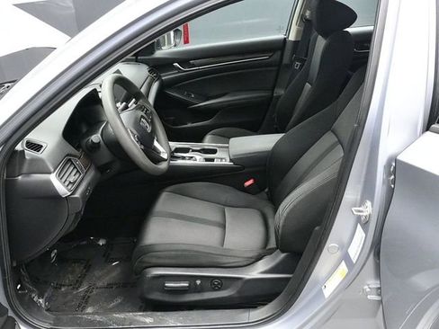 Used 2020 Honda Accord EX image 17