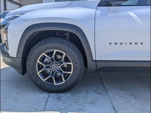 New 2026 Chevrolet Equinox ACTIV w/ LPO, Floor Liner Package AWD/4WD image 10