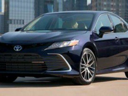 Certified 2024 Toyota Camry LE image 1