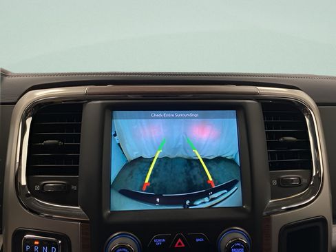 Used 2018 RAM 1500 Laramie AWD/4WD image 11
