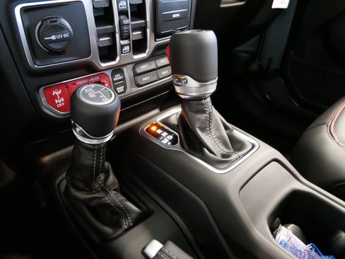 New 2026 Jeep Wrangler Unlimited Rubicon 392 w/ Quick Order Package 27X Moab AWD/4WD image 17