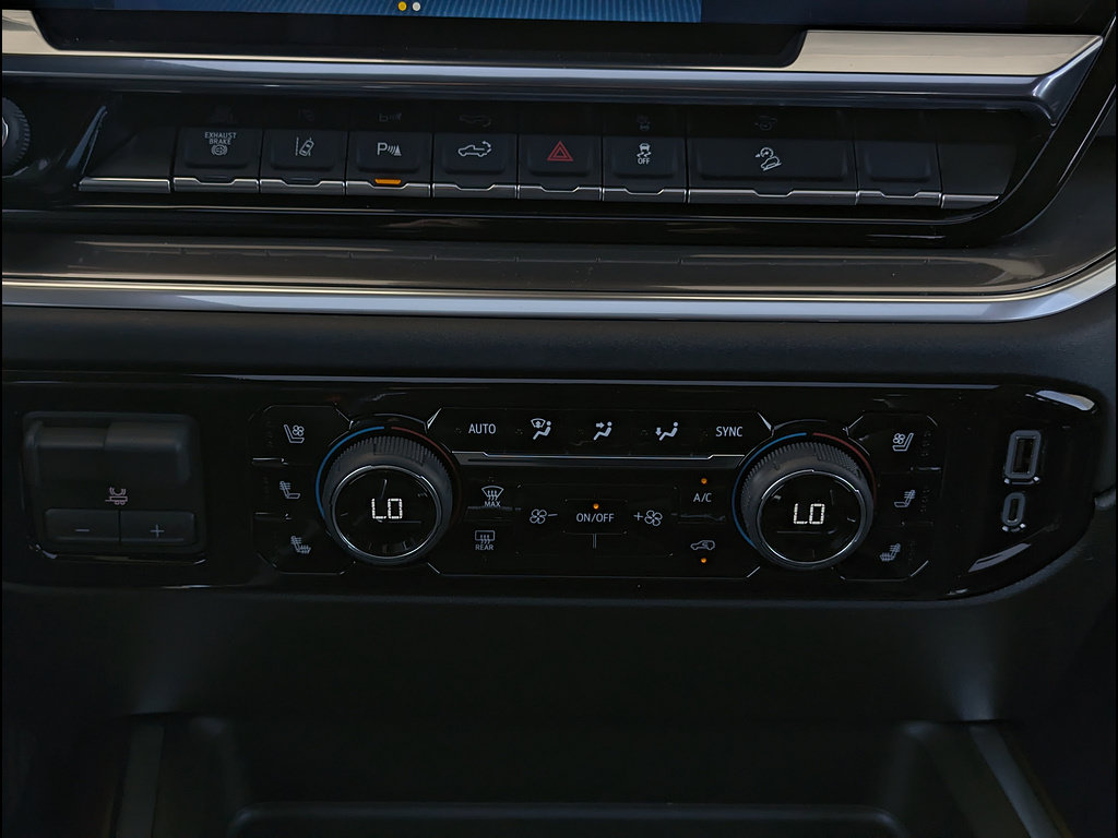 New 2026 Chevrolet Silverado 2500 High Country w/ Technology Package AWD/4WD image 28