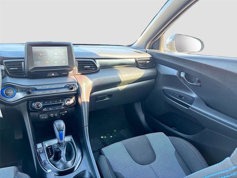 Used 2019 Hyundai Veloster 2.0 image 23