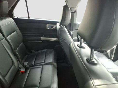 Used 2023 Ford Explorer XLT w/ Equipment Group 202A AWD/4WD image 10