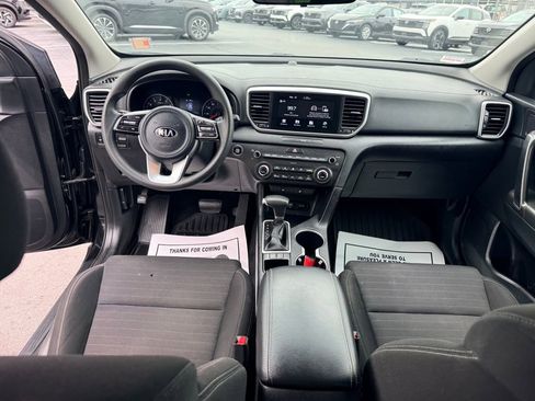 Used 2022 Kia Sportage LX w/ LX FWD Value Edition Package image 12