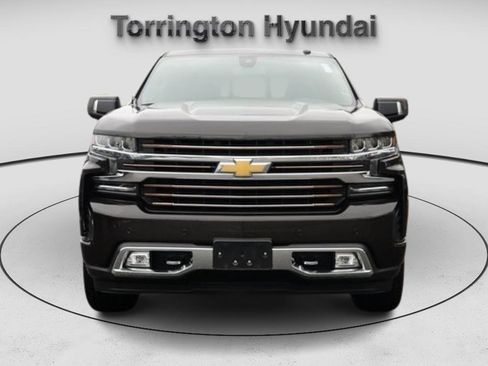 Used 2019 Chevrolet Silverado 1500 High Country w/ High Country Premium Package image 2