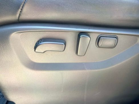 Used 2021 Nissan Armada SL w/ Captain's Chairs Package AWD/4WD image 20