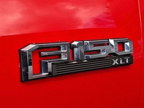 Used 2018 Ford F150 XLT w/ Equipment Group 302A Luxury image 11