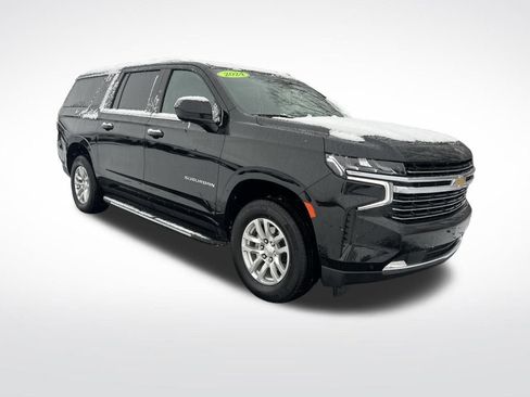 Used 2024 Chevrolet Suburban LT image 7