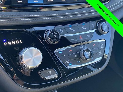 New 2026 Chrysler Pacifica Select image 17