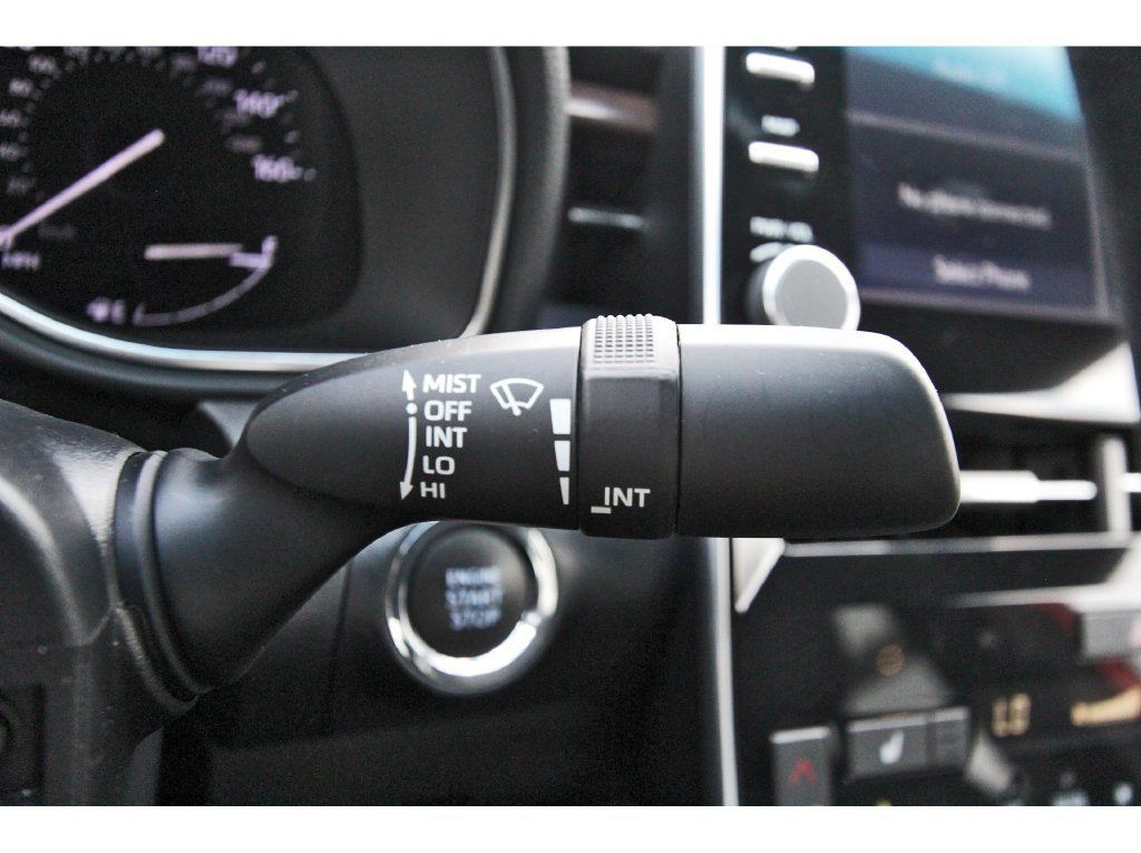 Used 2022 Toyota Avalon XLE FWD image 12