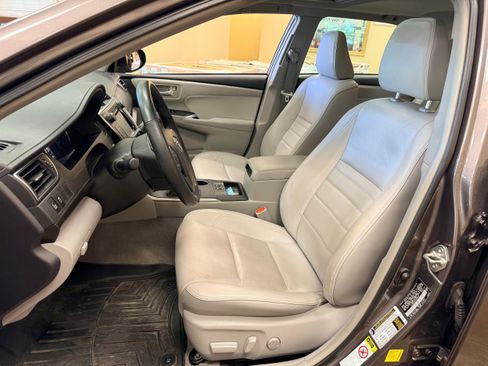 Used 2015 Toyota Camry XLE FWD image 7