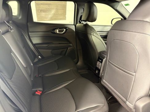 New 2026 Jeep Compass Latitude AWD/4WD image 17