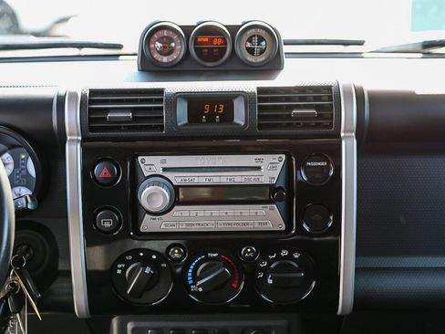 Used 2007 Toyota FJ Cruiser 4WD image 3