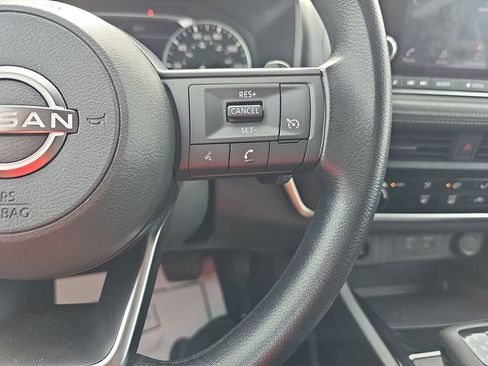 Used 2024 Nissan Rogue S AWD/4WD image 21