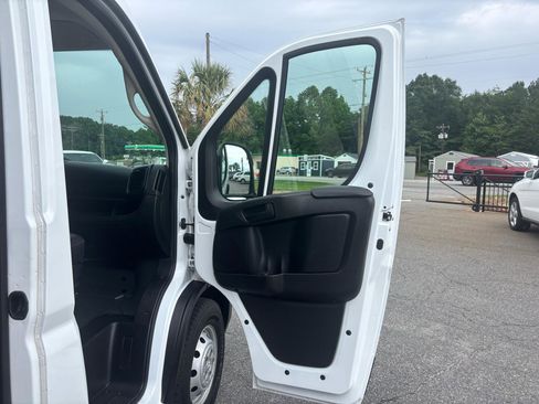 Used 2024 RAM ProMaster 2500 w/ Convenience Group FWD image 43