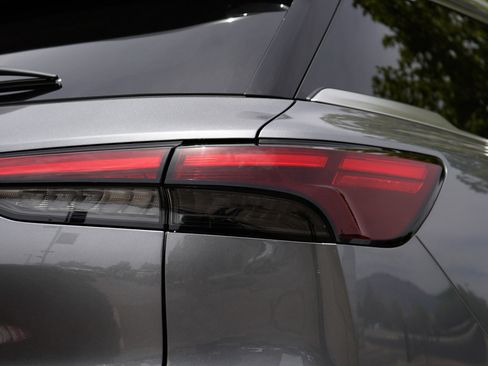 New 2026 INFINITI QX60 Luxe w/ Cargo Package FWD image 10