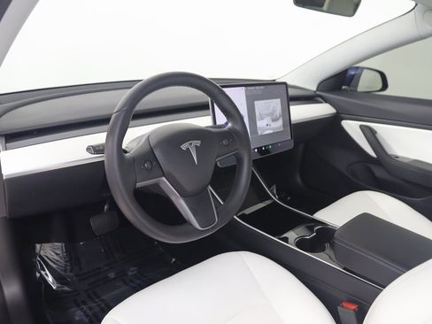 Used 2020 Tesla Model 3 Standard Range image 26
