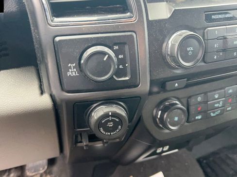 Used 2018 Ford F150 XLT w/ Equipment Group 302A Luxury image 19