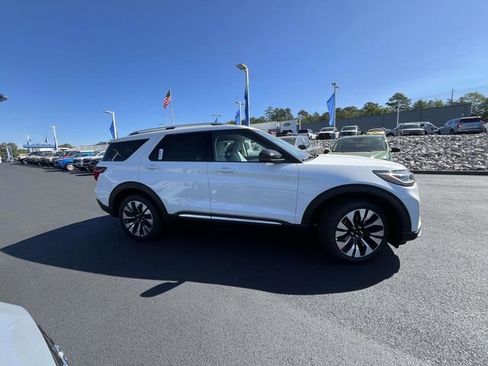 New 2026 Ford Explorer Platinum AWD/4WD image 3