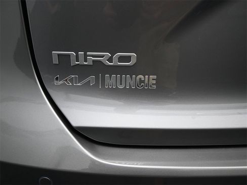 New 2025 Kia Niro EX image 10