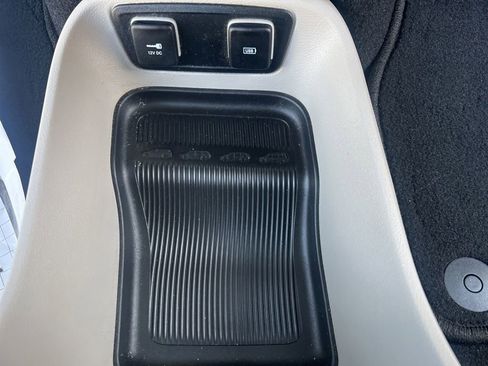 Certified 2017 Chrysler Pacifica Touring w/ Tire & Wheel Group FWD image 56