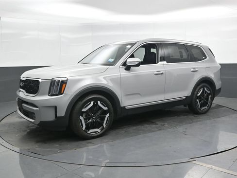 Used 2023 Kia Telluride EX AWD/4WD image 8