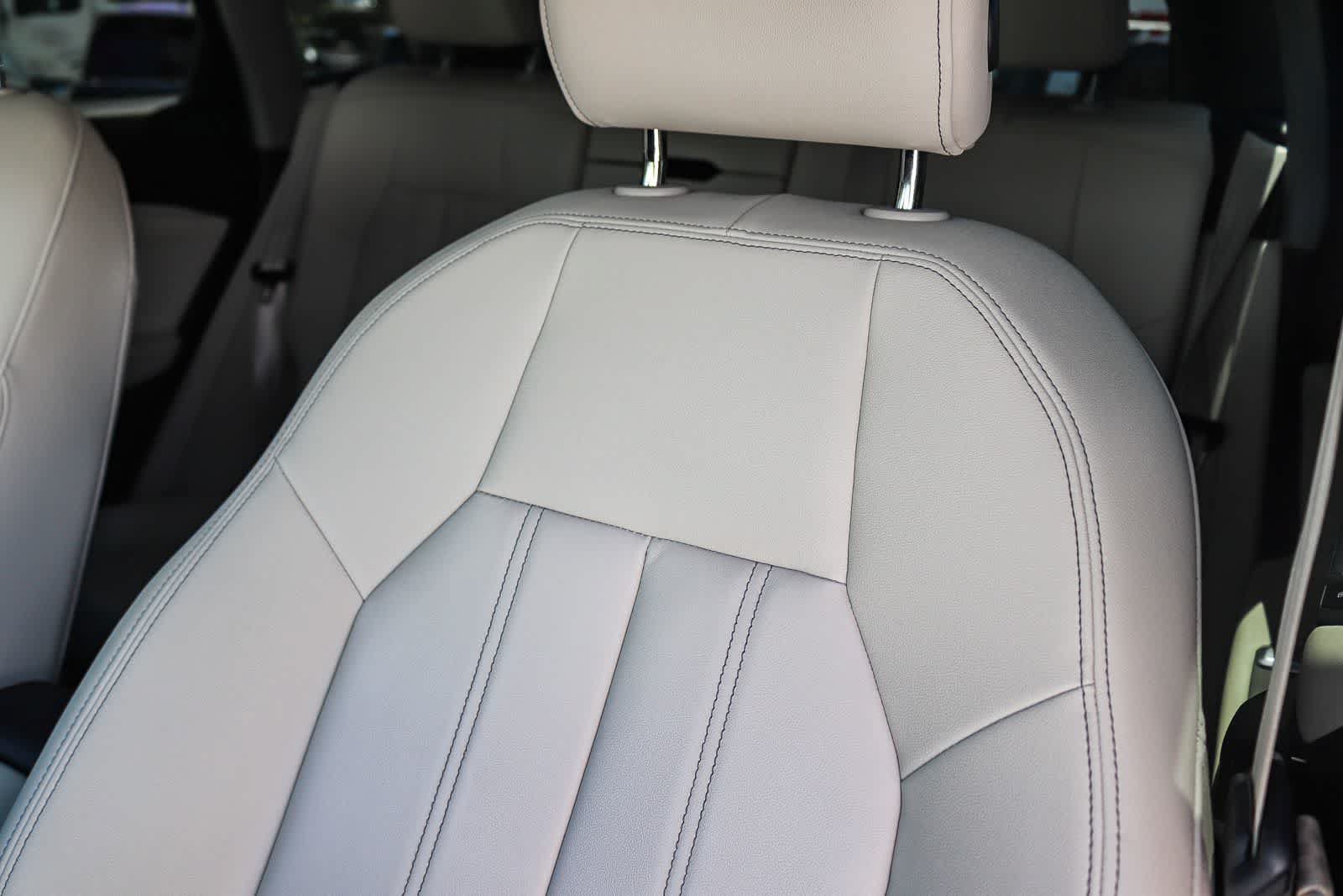 Used 2025 Audi Q5 Premium AWD/4WD image 27