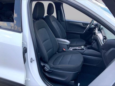 Used 2025 Ford Escape Active FWD image 9