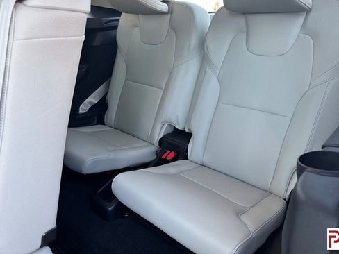 Used 2025 Volvo XC90 B6 Plus w/ Protection Package Premier image 18