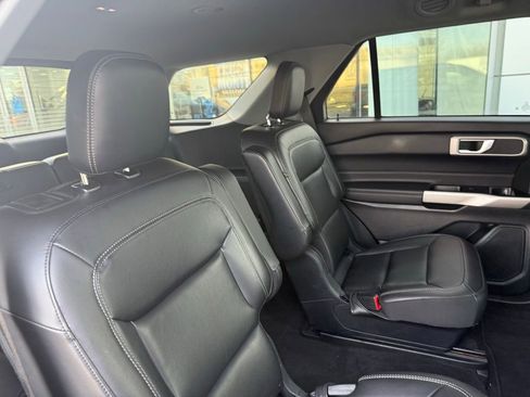 Used 2023 Ford Explorer XLT w/ Equipment Group 202A image 26