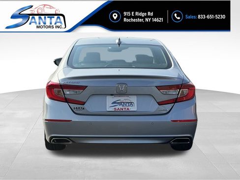 Used 2018 Honda Accord Touring image 18