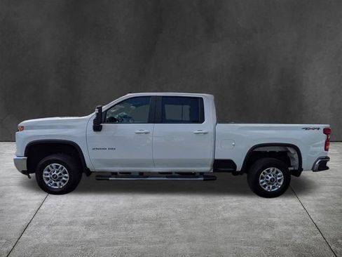 Used 2025 Chevrolet Silverado 2500 LT w/ Convenience Package AWD/4WD image 8