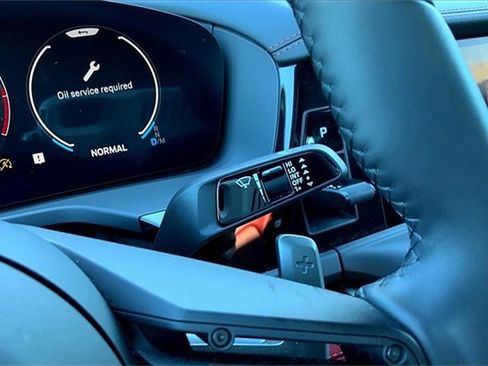 Used 2025 Porsche Panamera 4 image 36